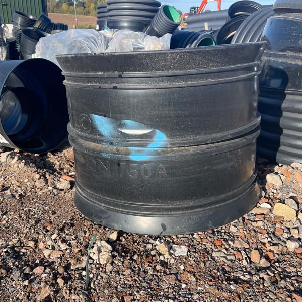 750mm large diameter coupler by Naylor, designed for secure connection of large diameter pipes in drainage and sewage systems