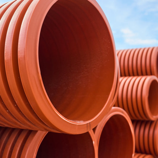 Providing a durable and high-strength solution for adoptable and private foul water drainage, MetroSewer pipes are part of a SN8-rated polypropylene system. The 150mm pipe features a twin wall, plain-ended design for reliable flow and long-term underground performance.