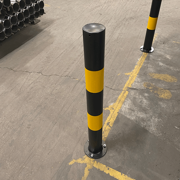 Black and Yellow Bollard (Bolt Down)